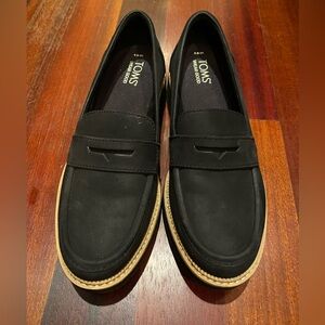 Toms loafers worn only a few times - size 8